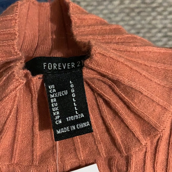 Forever 21 long sleeve - Picture 3 of 3